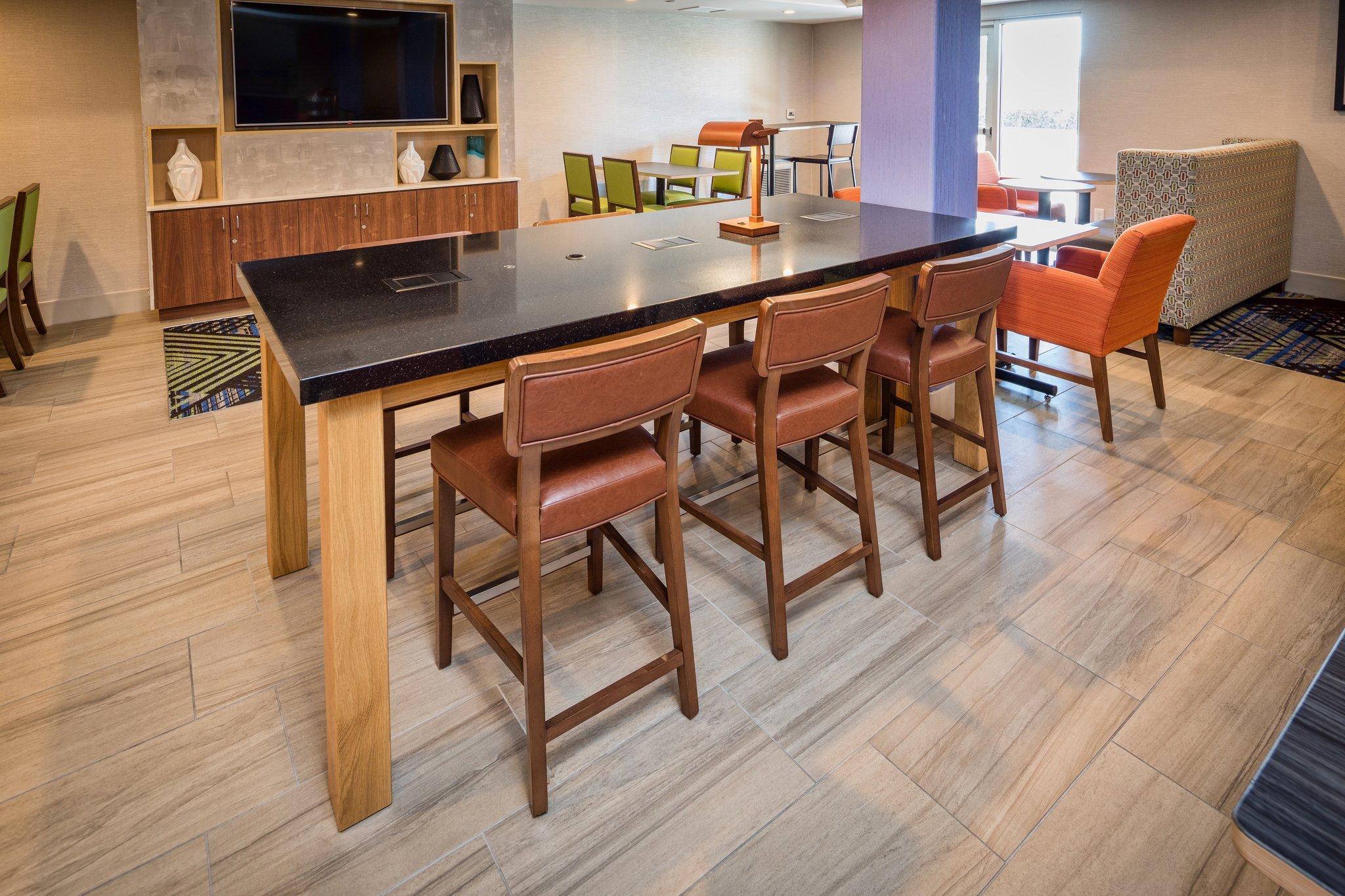 Holiday Inn Express Hotel & Suites Modesto-Salida By Ihg Екстериор снимка