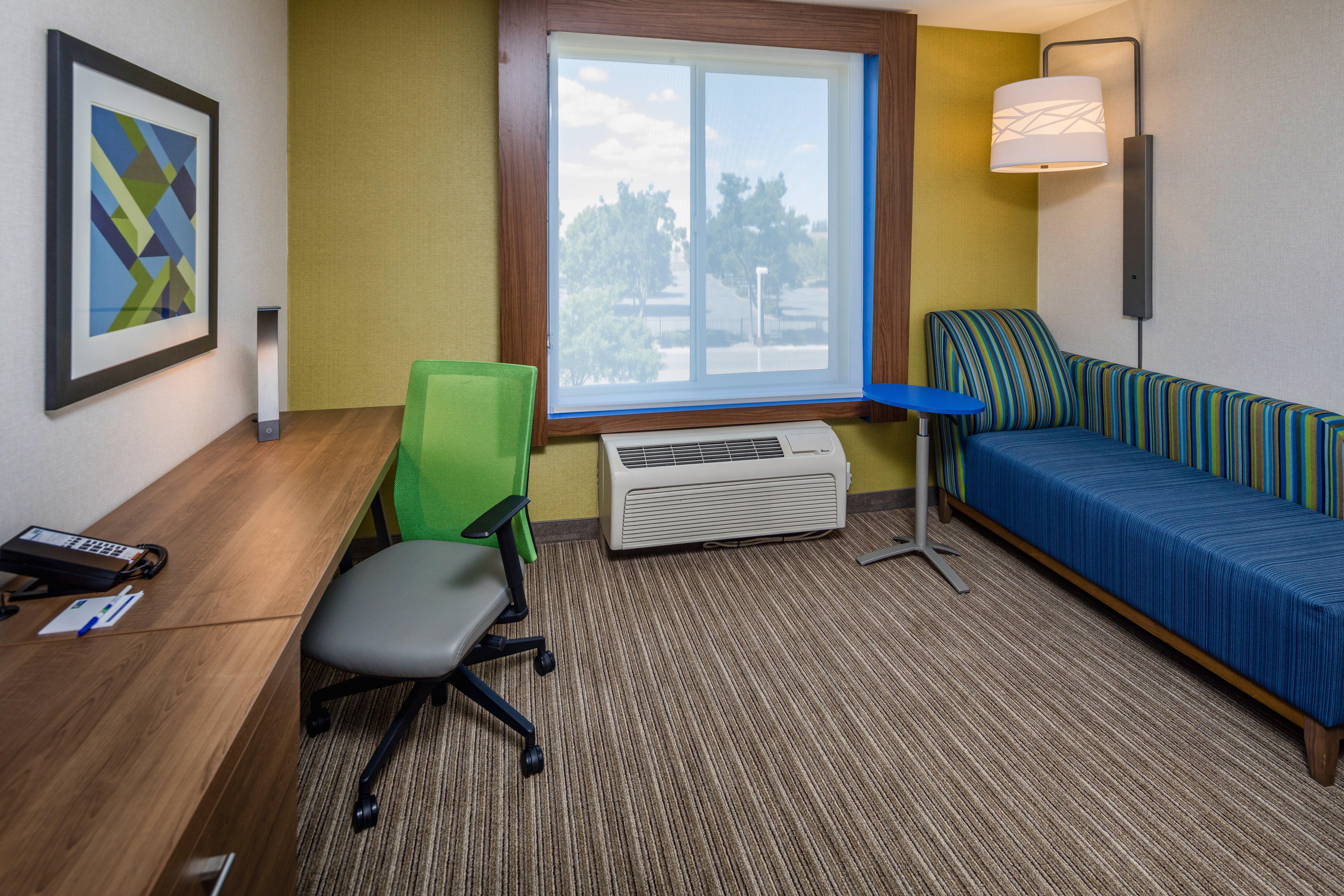 Holiday Inn Express Hotel & Suites Modesto-Salida By Ihg Екстериор снимка