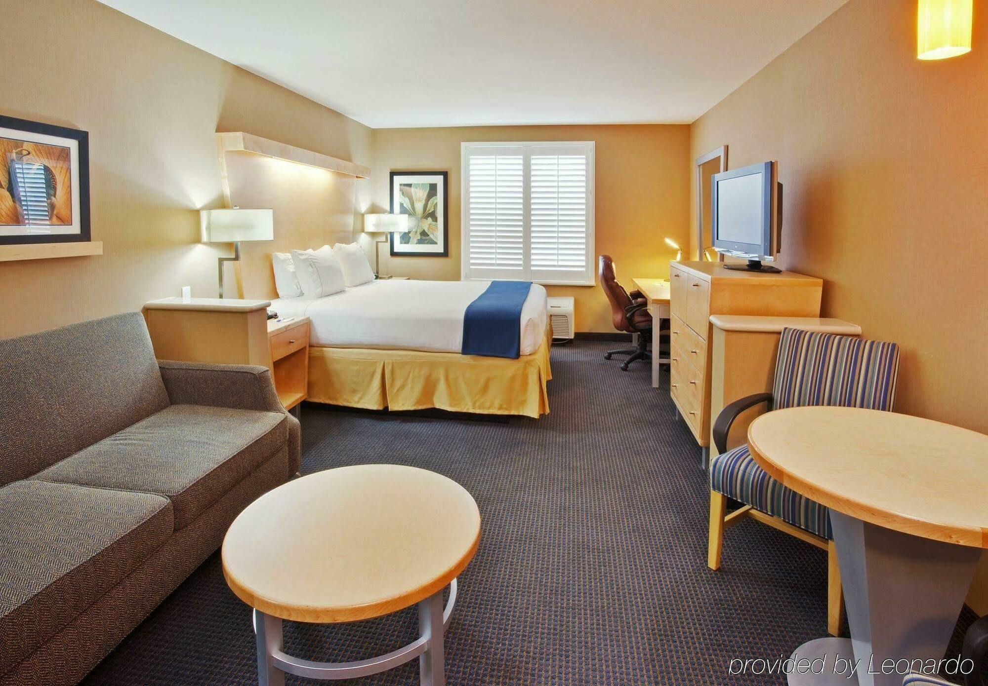 Holiday Inn Express Hotel & Suites Modesto-Salida By Ihg Екстериор снимка